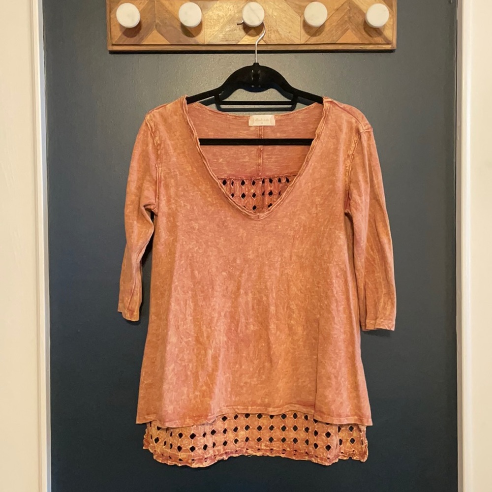 Like New Rust Altar’d State Tee
